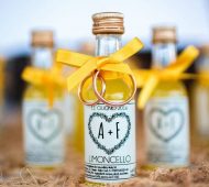 Liquori mignon con etichetta personalizzata